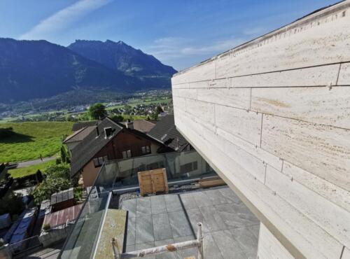 Akkurate Ausführung der Naturstein-Fassade