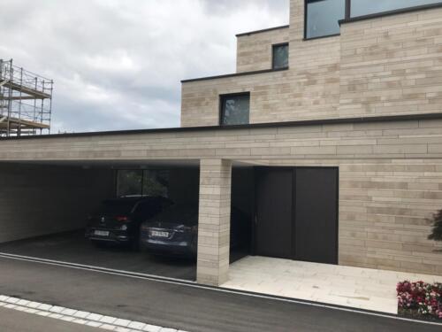 hochwertiger Jura-Kalk an fassade